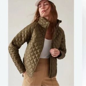 Athleta Featherless Whisper Jacket, Size XS